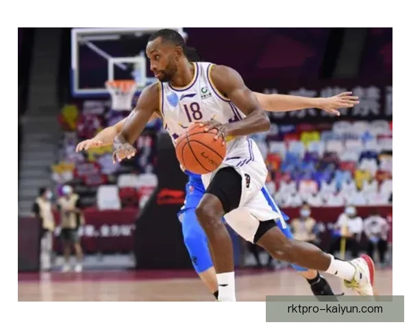 凯泽锋线表现持续提升，近期状态回暖引发球队期待