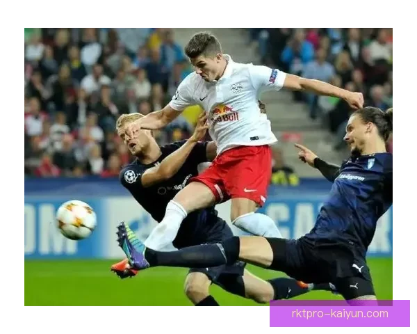 布鲁日进攻套路分析：战术灵活性与配合默契提升球队竞争力