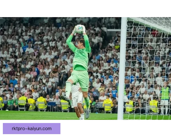 瓦拉内战术适配性分析：近期表现稳健，助力球队防线稳定性提升